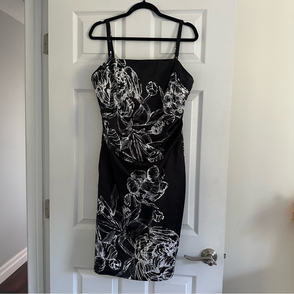 Size XL Vintage 00’s Le Chateau Black Floral Silk Like Midi Dress - Picture 1 of 3